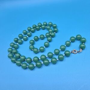Chic Green Beaded Necklace